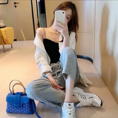 美好的星期天 在线观看封面